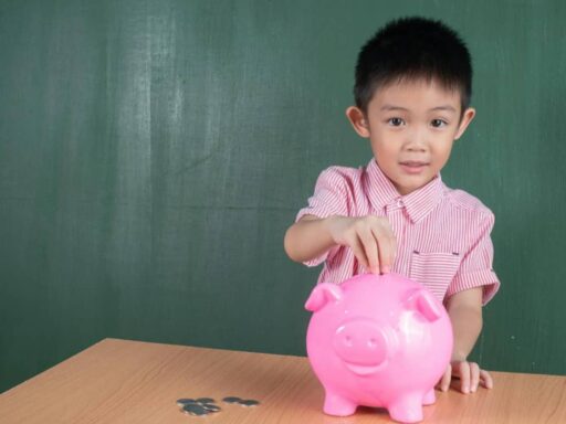 10 Essential Money Lessons To Teach Your Kids